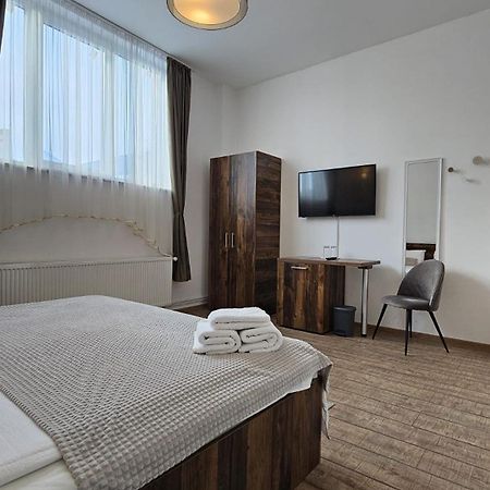 Neva Apartments Făgăraş Zewnętrze zdjęcie