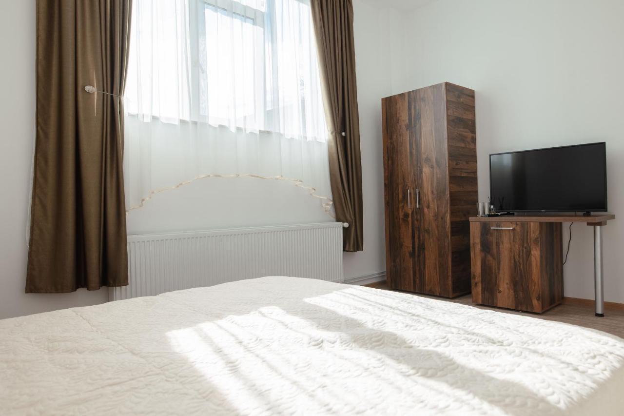 Neva Apartments Făgăraş Zewnętrze zdjęcie