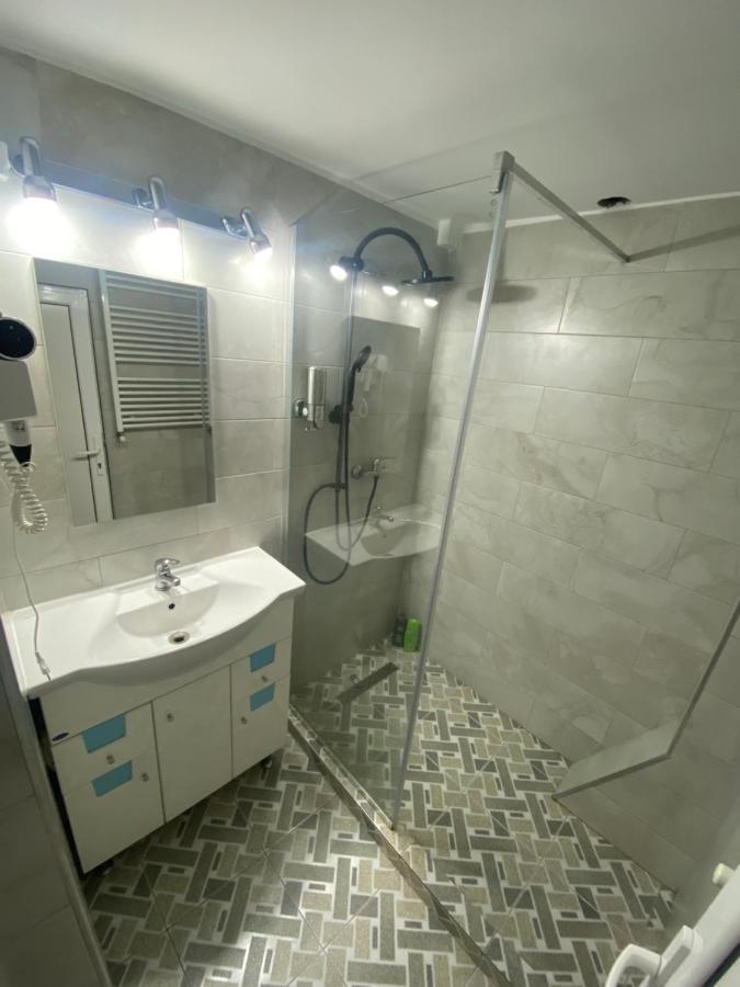 Neva Apartments Făgăraş Zewnętrze zdjęcie